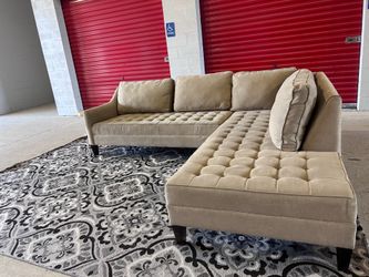 Modern Tufted Sectional Sofa