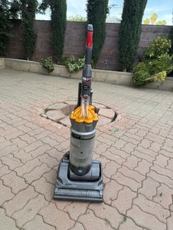 Dyson DC17 Absolute vacuum