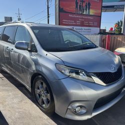 2014 Toyota Sienna SE 8-Passenger SE 8-Passenger 4dr Mini-Van Price $7,950 Mileage 171,515