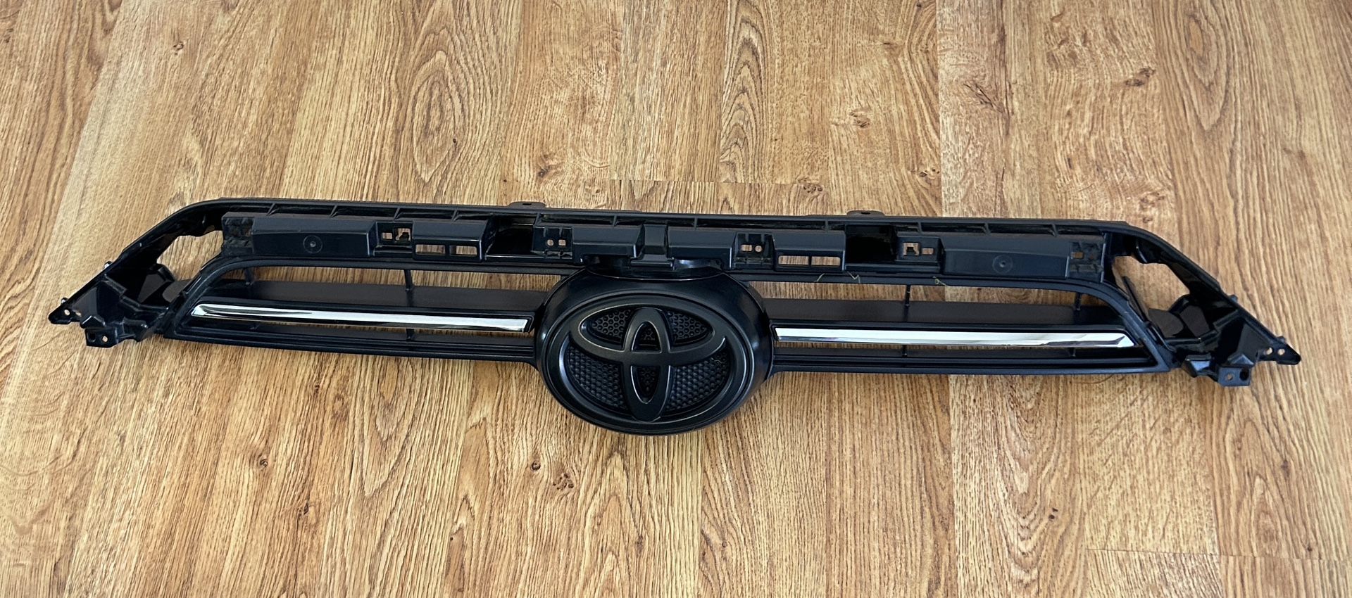 Toyota 4 Runner TRD Off Road 2022 Premium Original Front Grille