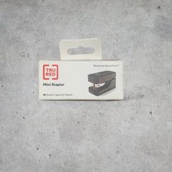 Office Mini Stapler (READ DESCRIPTION)