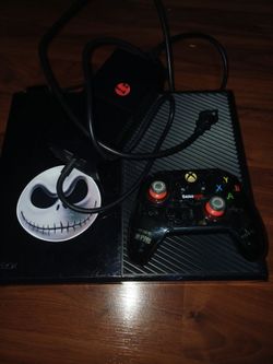 Xbox one control and cable (for parts or repairs)