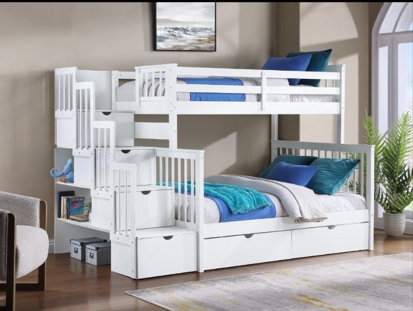 TWIN/FULL STEP BUNK BED
