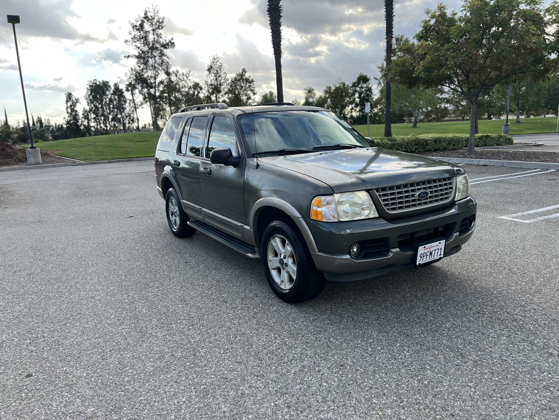 2004 Ford Explorer