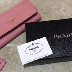 Prada Wallet Authentic