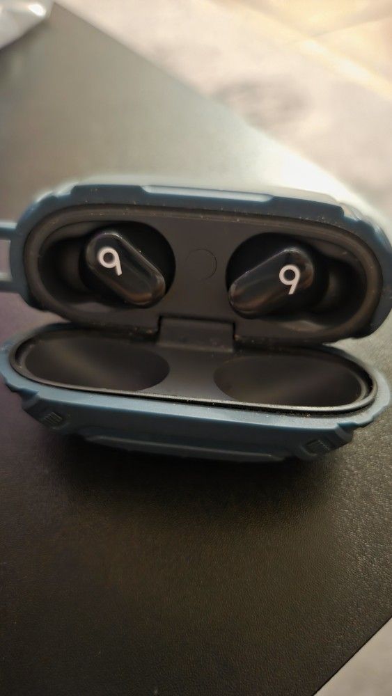Beats Studio Buds