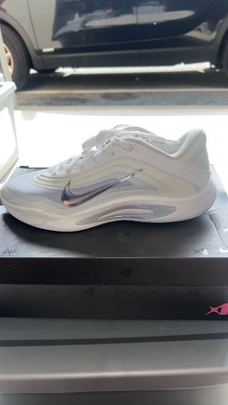 Nike Low-Top Sneakers White Iridescent Swoosh