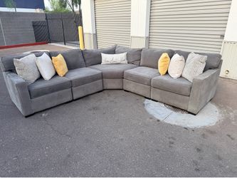 Sectional couch