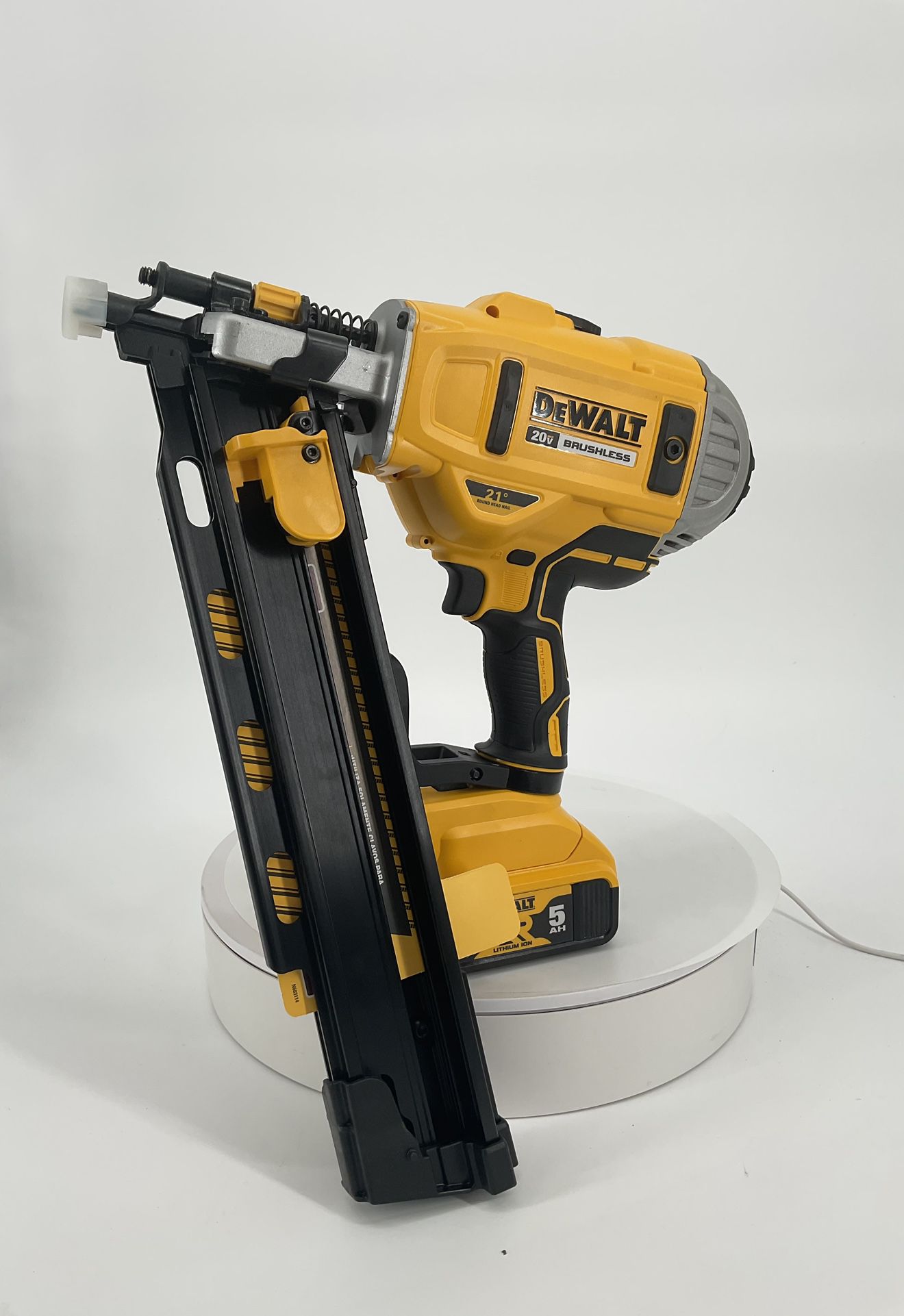 DEWALT 20V MAX XR Lithium-Ion Cordless Brushless 2-Speed 21° Plastic Collated Framing Nailer (Tool Only)