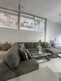 ⭐️Sofa+Loveseat⭐️