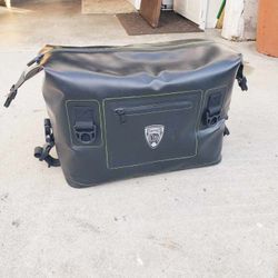 Motorcycle Luggage Bag / Water Proof Cooler