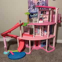 Barbie Dreamhouse Pool Party Dollhouse