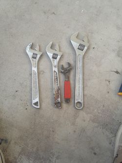 Tools 4 Pcs By $15.00 Pick UP Only