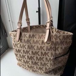 Michael Kors MK Monogram Tote – Classic & Roomy
