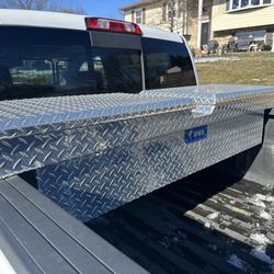 UWS Truck Tool Box
