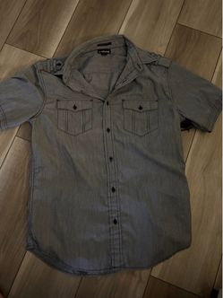 Helix with an athletic fit and dual chest pockets sz M