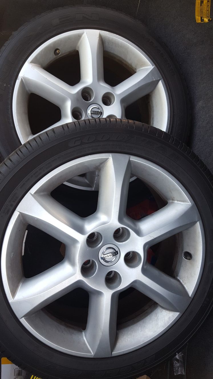 2 x 18 inch Nissan rims and tires