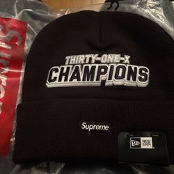 new era supreme beanie 