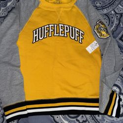 Universal Studios Harry Potter HufllePuff Youth Sweater