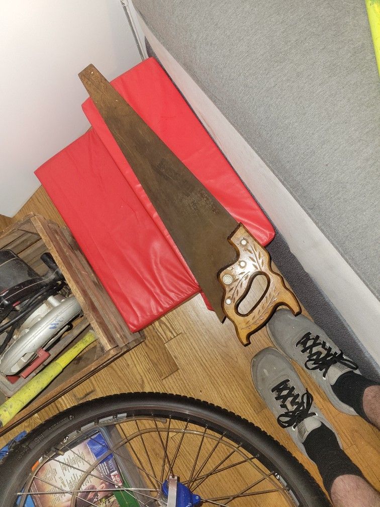 Hand Saw Old