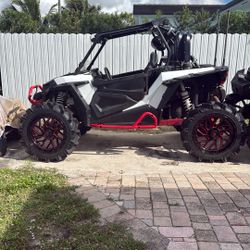 2015 Polaris Rzr