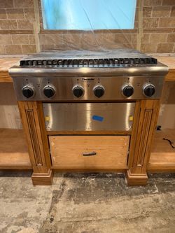 36” Thermador gas range/stove top