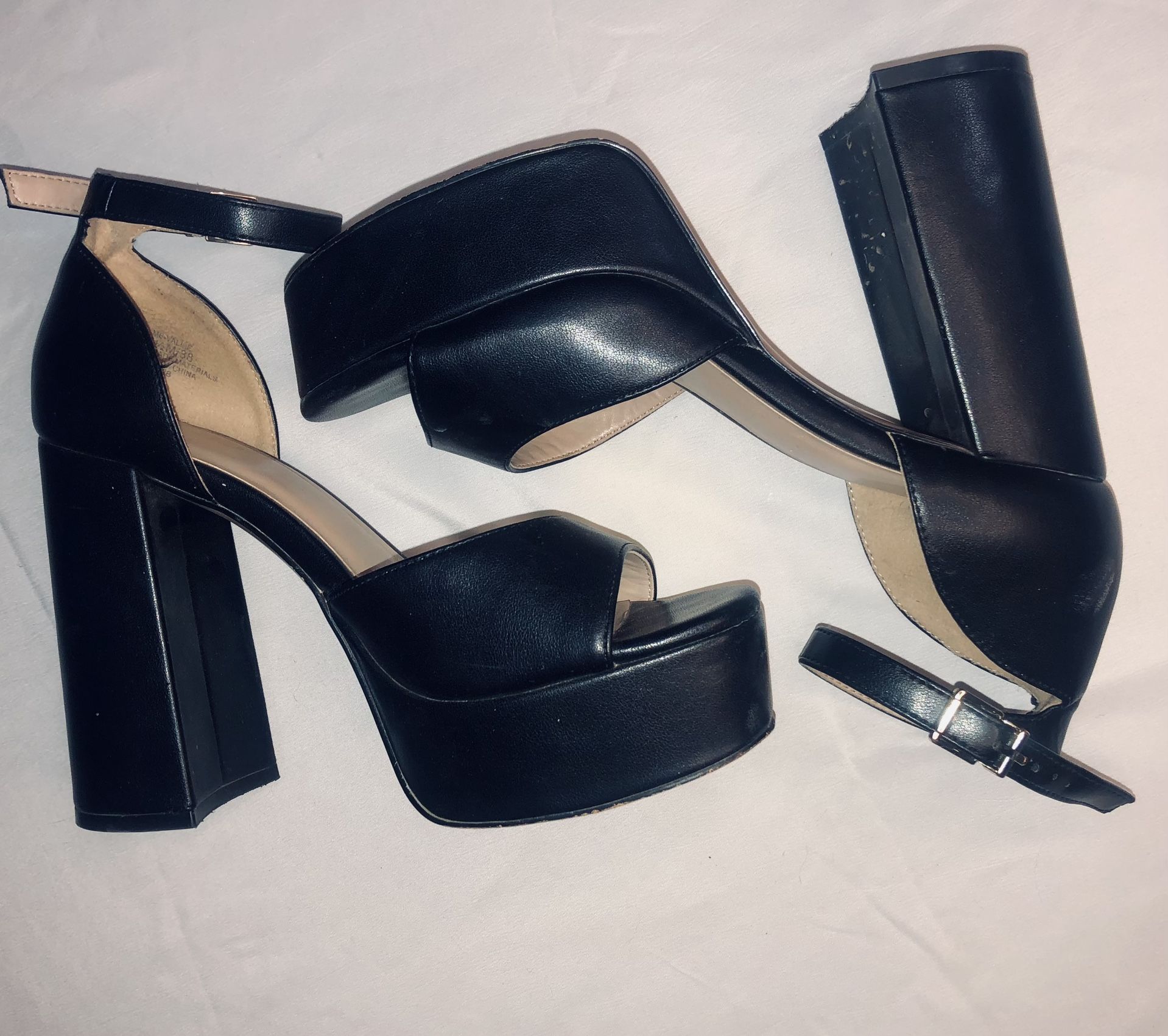 Mix No. 6 Black Matte Patent Platform Ankle Strap Heels Size 7.5