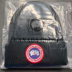 CANADA GOOSE BEANIE (LOCATION QUEENS NY)