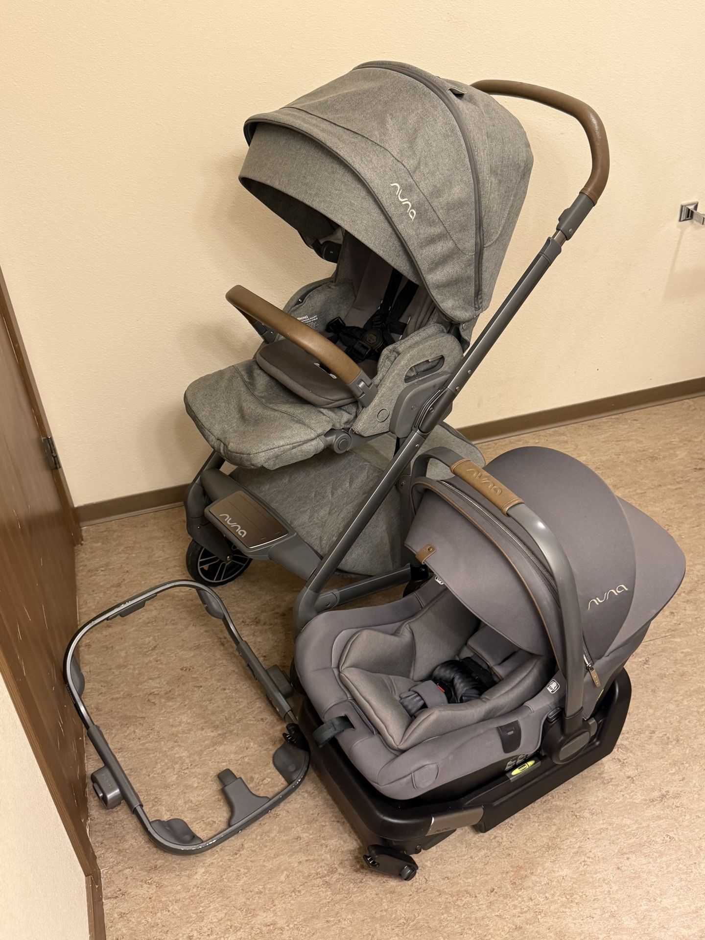 Stroller Nuna Mixx and Car seat 