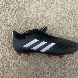 Women’s AdidasSoccer Cleats Size 8.5 