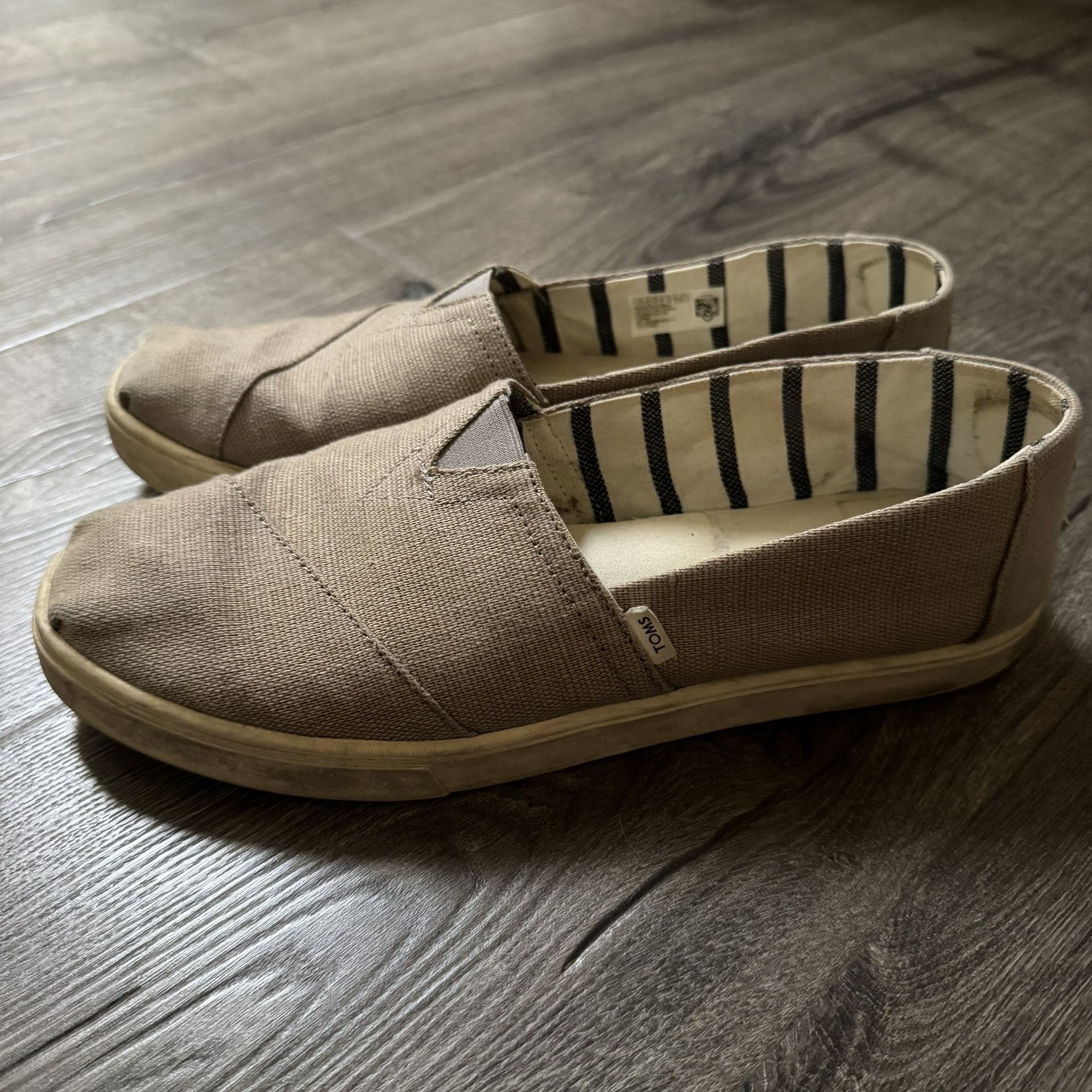 Women’s Beige/Tan Toms Slip-on Shoes