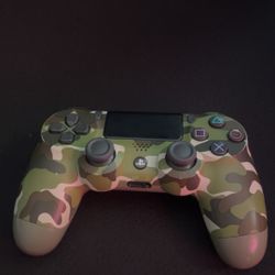 PS4 CONTROLLER 
