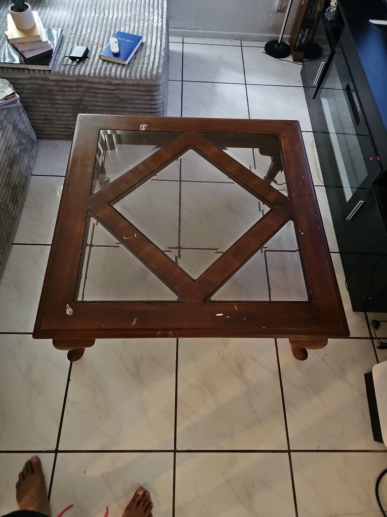Coffee Table, End Table And Lamps