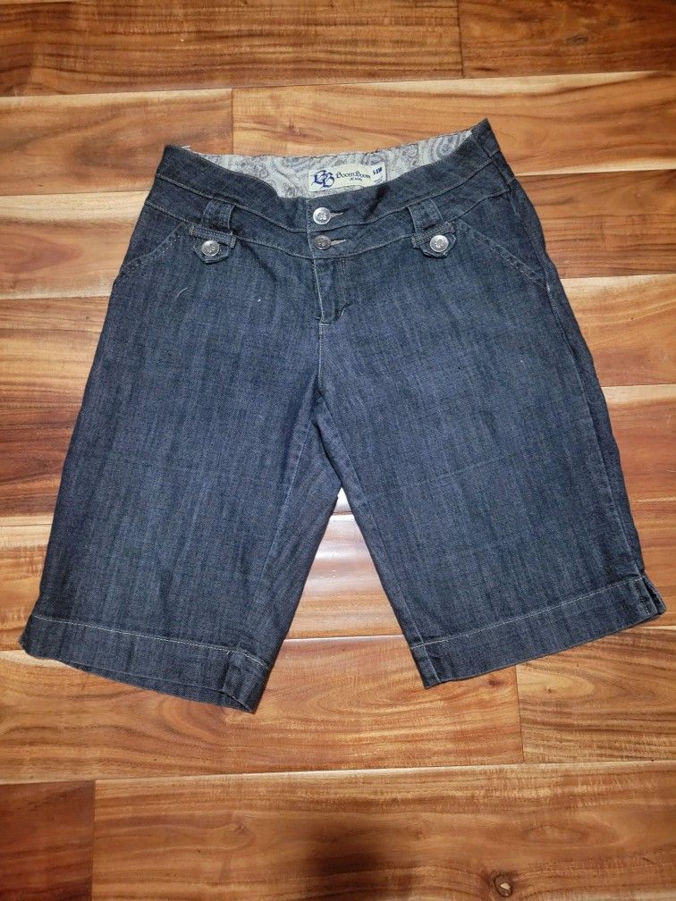 Low Waisted Jorts