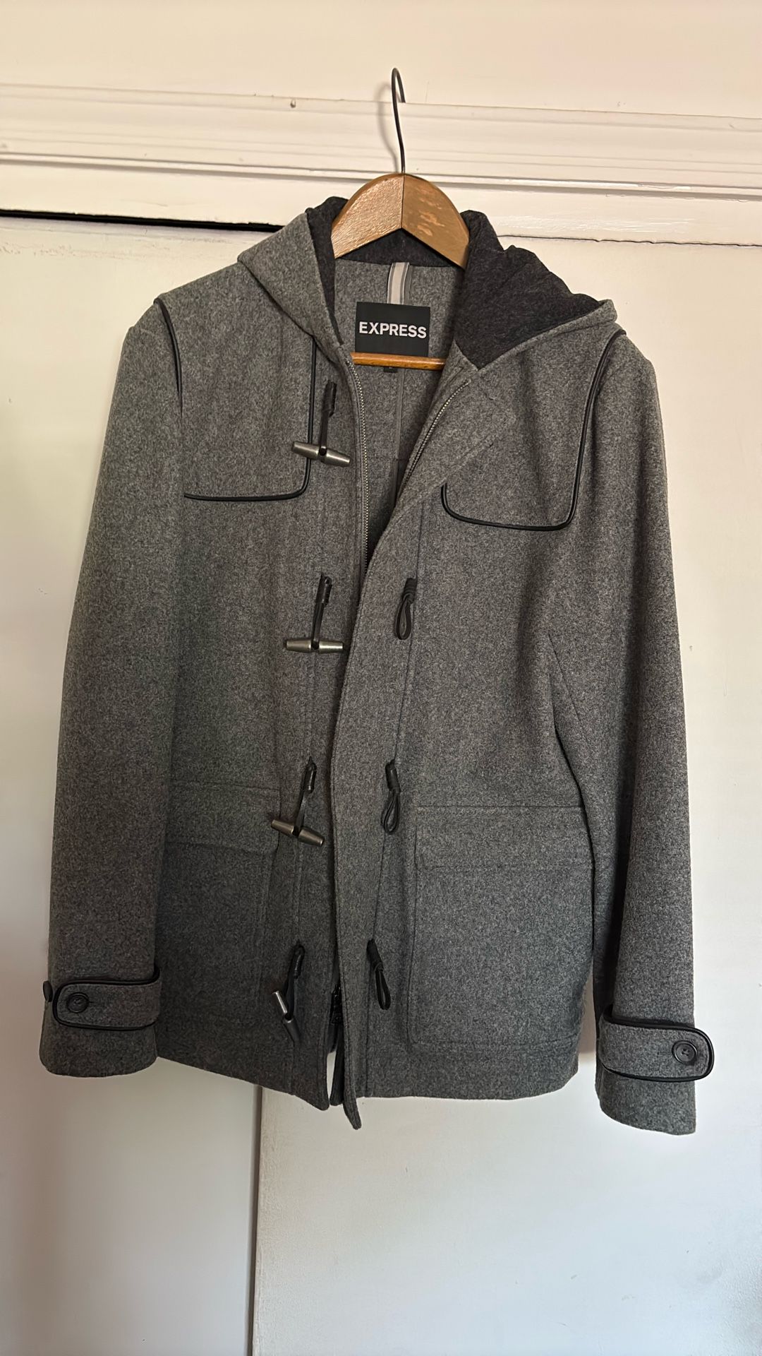 Men Winter Coat 3/4 Like New Condition ( Express )