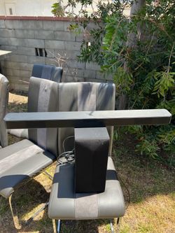 LG SL4Y 300W Soundbar System with 6 inch Subwoofer (no remote)