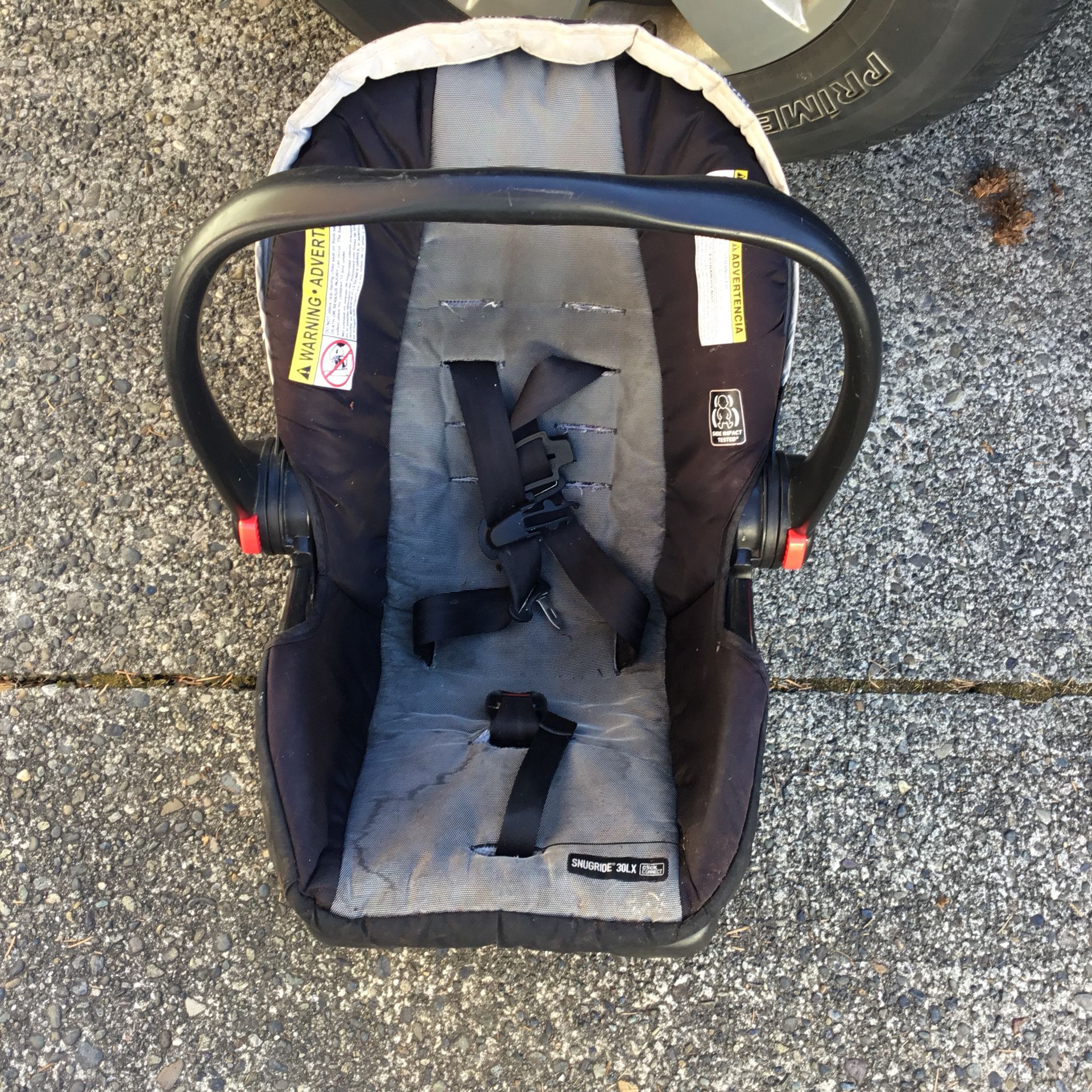 Baby car seat $20
