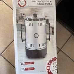 Electric vertical skewer grill