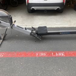 Erg / Indoor Rower / Rowing Machine