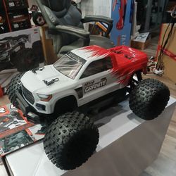 ARRMA Granite 4x4 Mega Rc Monster Truck  Brushed Electric 