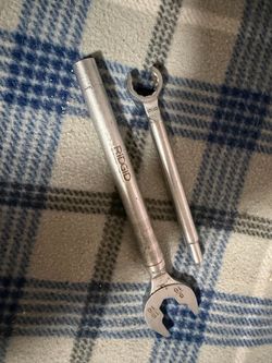 RIDGID Double-End Wrench and Socket Tool Set