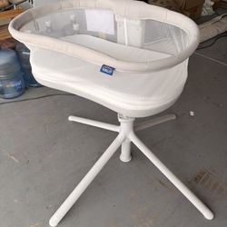 Halo BassiNest Swivel