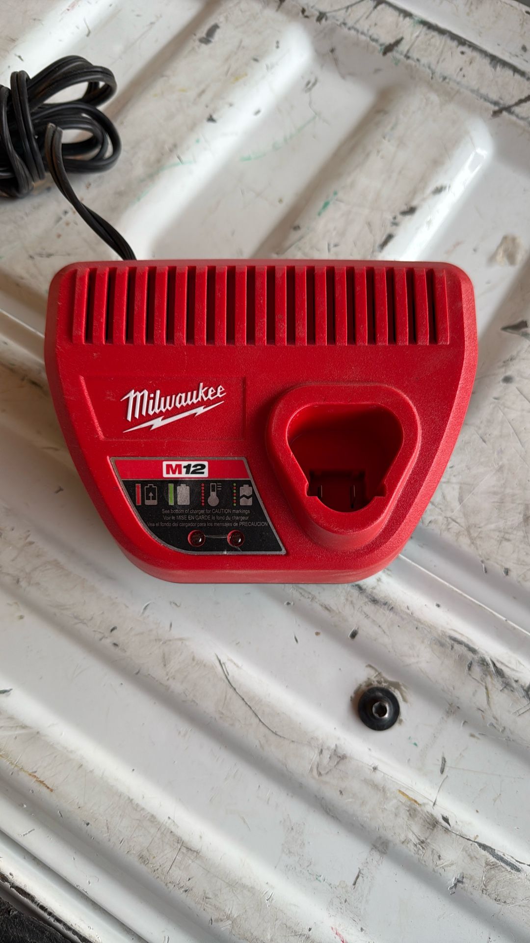 Milwaukee M12 Charger