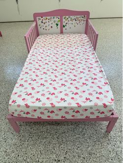 Toddler Bed Pink w/ Mattress - Girls