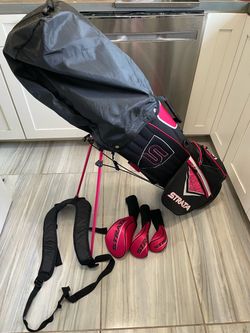 NWoT Callaway Strata 7-Way Stand Up Golf Bag w/ 3 Head covers and Rain Hood