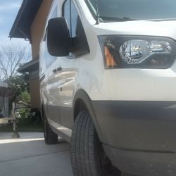 2018 Ford E-350