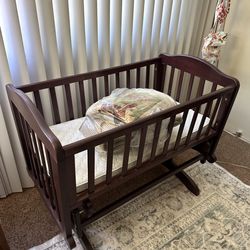 Cradle / Baby Crib