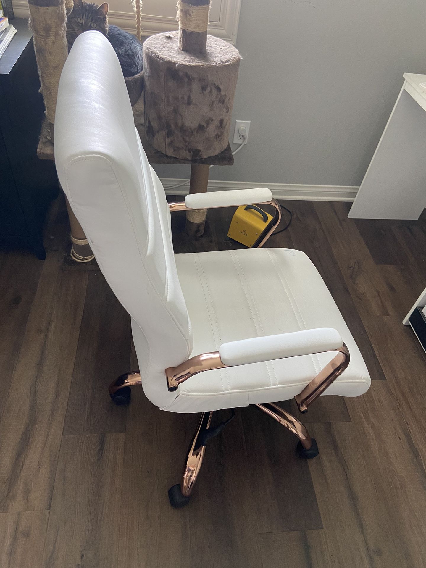 White Computer Chair With Rose Gold