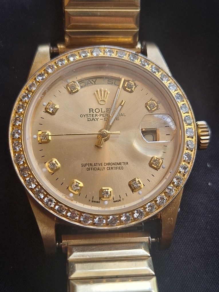 Excelente Estado Automatico Color Dorado