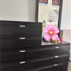 Drawer Dresser With Mirror And Drawer